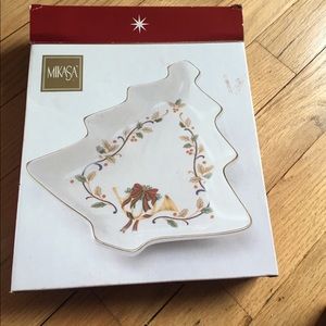 NIB! Mikasa Holiday elegance candy dish 🎄